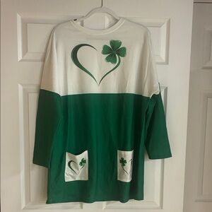 Source Unknown White and Green Shamrock Heart Tunic